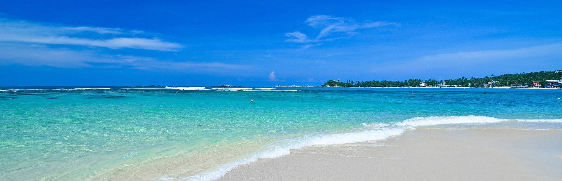 sri lankan beach